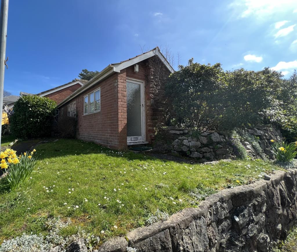 Lot: 78 - STORE BUILDING AND GARDEN PLOT WITH PLANNING FOR SINGLE DWELLING -